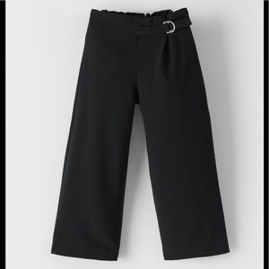 Zara Flowy Girl Pants With Buckle.